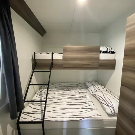 Prázdninový dům Mobilna Hiska, Camp Lovre, *